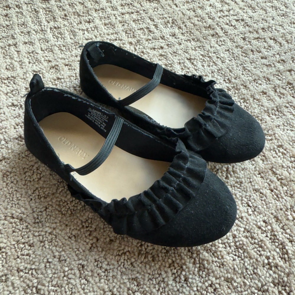 Old Navy Kids Black Ruffle Ballet Flats
